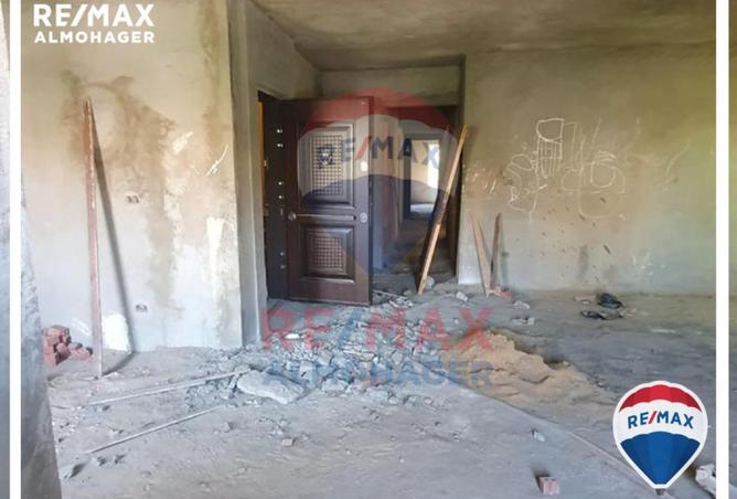 8118912 - Property Image 2