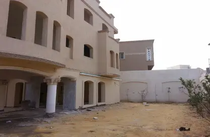 فيلا - 5 غرف نوم - 6 حمامات للبيع في طريق بيفرلي هيلز - الحي السابع عشر - الشيخ زايد - الجيزة