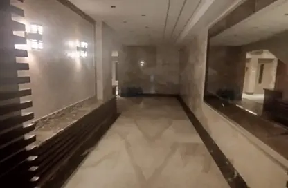 مساحات مكتبية - استوديو - 2 حمامات للايجار في شارع فريد سميكه - ميدان الحجاز - النزهة - القاهرة