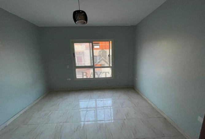 8086378 - Property Image 2