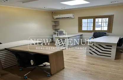 Office Space - Studio - 1 Bathroom for sale in Zahraa Al Maadi St. - Degla - Hay El Maadi - Cairo