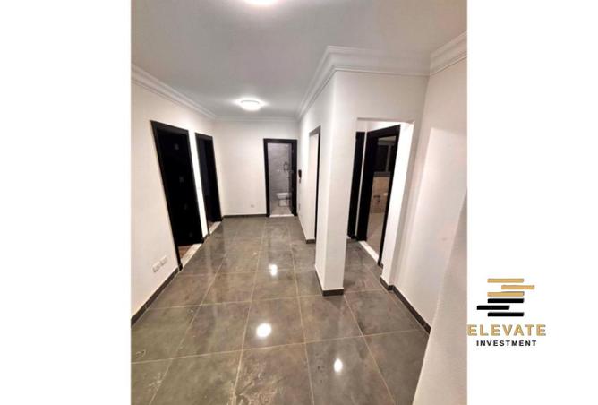 8035623 - Property Image 2