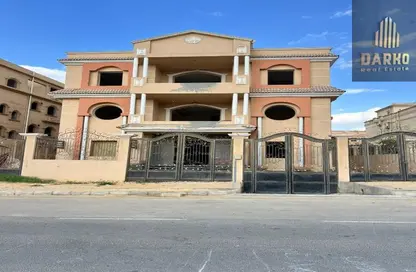 Villa - 7+ Bedrooms - 7+ Bathrooms for sale in Street 102 - West Somid - 6 October City - Giza