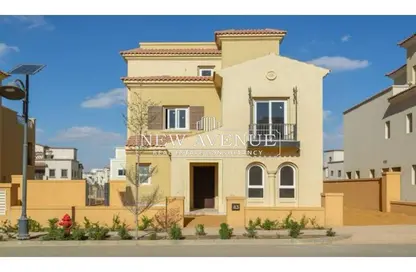 Villa - 4 Bedrooms - 5 Bathrooms for sale in Celesta Hills - Uptown Cairo - Mokattam - Cairo