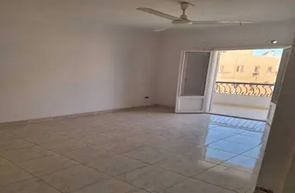 شقة - 3 غرف نوم - 2 حمامات للبيع في شارع ابو موسي الاشعري - التجمع الاول - مدينة القاهرة الجديدة - القاهرة