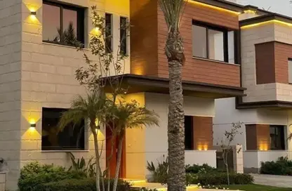 Villa - 4 Bedrooms - 5 Bathrooms for sale in Azzar - 5th Settlement Compounds - The 5th Settlement - New Cairo City - Cairo