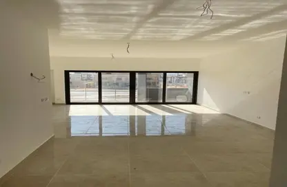 شقة - 3 غرف نوم - 3 حمامات للايجار في مون ريزيدنس - فيفث سكوير - التجمع الخامس - مدينة القاهرة الجديدة - القاهرة