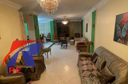 شقة - 3 غرف نوم - 1 حمام للايجار في شارع عمارات رابعه - ارض الجولف - مصر الجديدة - القاهرة