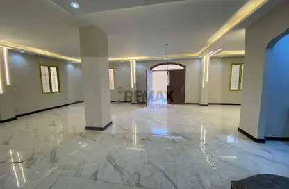 دوبلكس - 3 غرف نوم - 3 حمامات للايجار في بالم فيلا - طريق الواحات - مدينة 6 أكتوبر - الجيزة