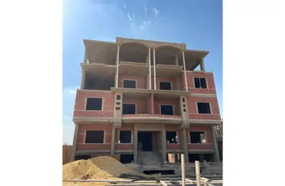 Apartment - 3 Bedrooms - 2 Bathrooms for sale in Bait Alwatan - The 5th Settlement - New Cairo City - Cairo