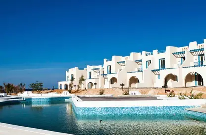 Chalet - 3 Bedrooms - 2 Bathrooms for sale in Mountain View - Ras Al Hekma - North Coast