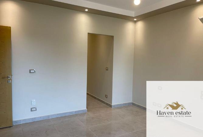 8369116 - Property Image 2