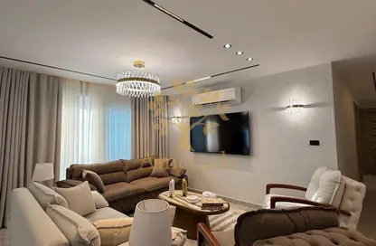 Apartment - 3 Bedrooms - 3 Bathrooms for sale in Amorada New Cairo - 5th Settlement Compounds - The 5th Settlement - New Cairo City - Cairo