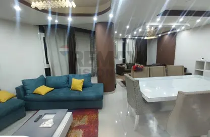 شقة - 3 غرف نوم - 2 حمامات للبيع في شارع خليل عبد النبى ( فرعون سابقا ) - فلمنج - حي شرق - الاسكندرية