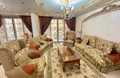 شقة - 4 غرف نوم - 3 حمامات للبيع في شارع خليل حماده - سيدي بشر - حي اول المنتزة - الاسكندرية