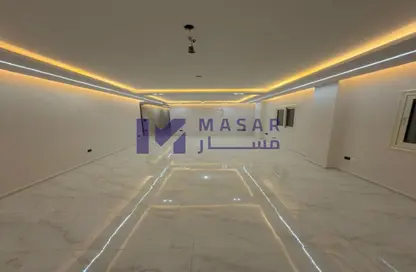 Apartment - 3 Bedrooms - 3 Bathrooms for sale in North Lotus - El Lotus - New Cairo City - Cairo