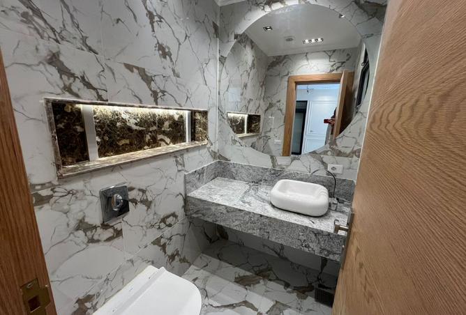 8160386 - Property Image 2