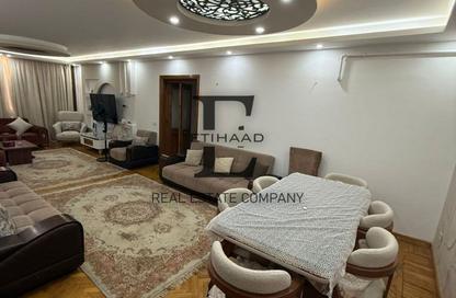 Apartment - 3 Bedrooms - 2 Bathrooms for sale in Nasr City - Cairo