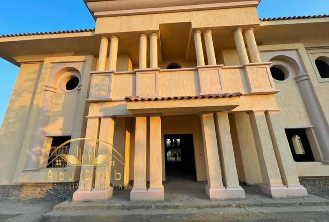 8421311 - Property Image 2