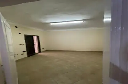 شقة - 3 غرف نوم - 2 حمامات للبيع في شارع عمر طوسون - المهندسين - الجيزة