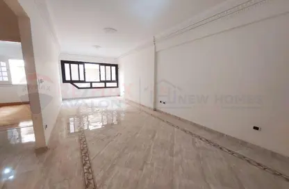 Apartment - 3 Bedrooms - 2 Bathrooms for sale in Zezenia - Hay Sharq - Alexandria