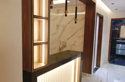 Apartment - 3 Bedrooms - 3 Bathrooms for sale in Gate 4 - Mena - Hadayek El Ahram - Giza