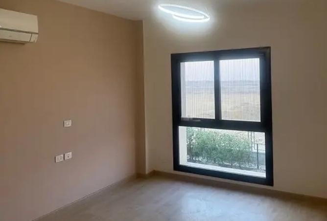 8051606 - Property Image 2