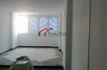 Apartment - 2 Bedrooms - 1 Bathroom for sale in Masaken Saqr Quraish St. - 10th District - Nasr City - Cairo
