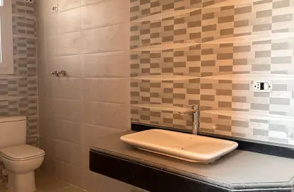 فيلا - 8 غرف نوم - 8 حمامات للبيع في بالم فيلا - طريق الواحات - مدينة 6 أكتوبر - الجيزة