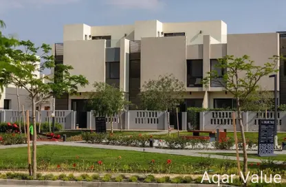 Apartment - 2 Bedrooms - 2 Bathrooms for sale in Al Burouj Compound - El Shorouk Compounds - Shorouk City - Cairo