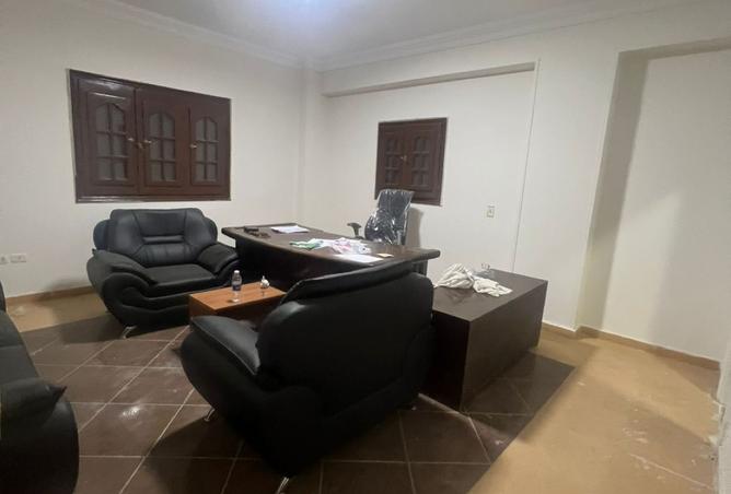 8061670 - Property Image 3