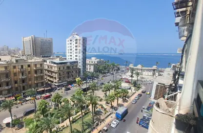 Office Space - Studio - 1 Bathroom for sale in Al Gunday Al Maghool Square - El Mansheya - Hay El Gomrok - Alexandria