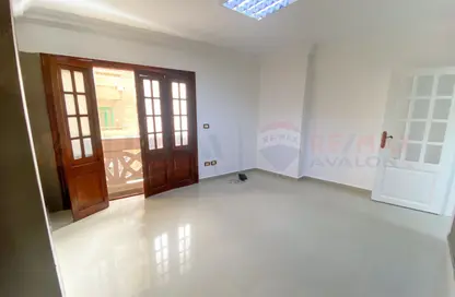 Office Space - Studio - 1 Bathroom for rent in Kafr Abdo - Roushdy - Hay Sharq - Alexandria