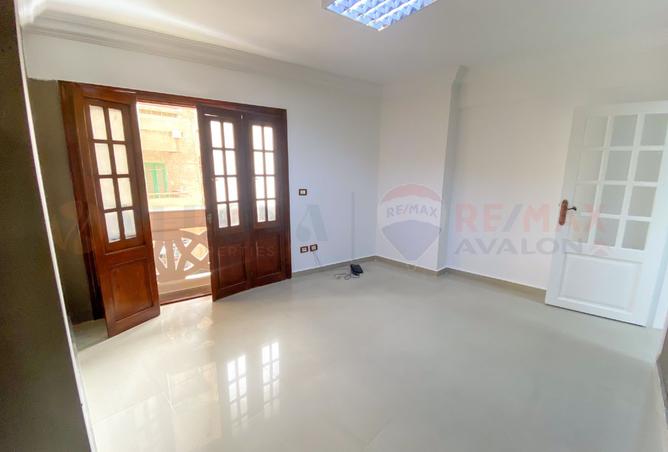 8381646 - Property Main Image