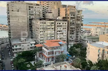 Apartment - 3 Bedrooms - 4 Bathrooms for sale in Ras Al Hekma St. - Zezenia - Hay Sharq - Alexandria