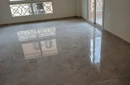 شقة - 3 غرف نوم - 2 حمامات للايجار في المستثمرين الجنوبية - مدينة القاهرة الجديدة - القاهرة