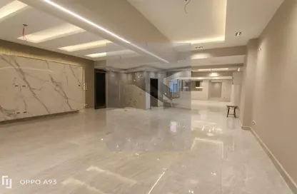Duplex - 5 Bedrooms - 4 Bathrooms for sale in El Yasmeen - New Cairo City - Cairo
