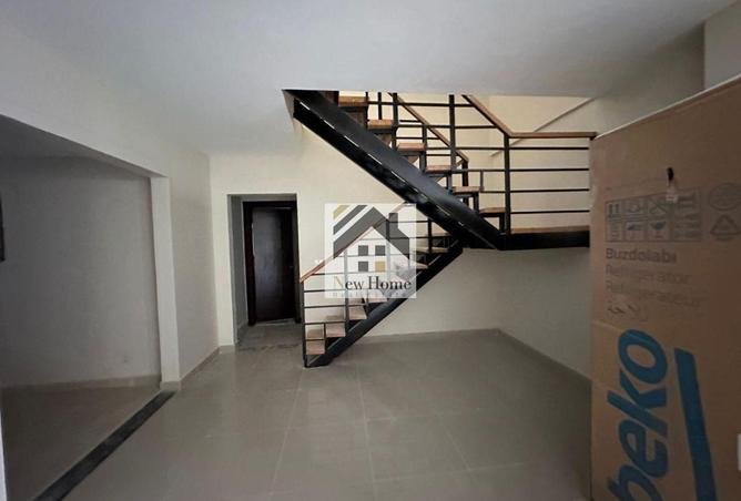 8327920 - Property Image 3