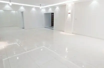 مساحات مكتبية - استوديو - 2 حمامات للايجار في ميدان لبنان - المهندسين - الجيزة