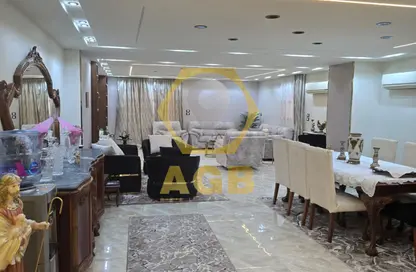 Apartment - 3 Bedrooms - 2 Bathrooms for sale in El Mahkama Square - Heliopolis - Masr El Gedida - Cairo