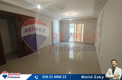 Apartment - 3 Bedrooms - 2 Bathrooms for sale in Abo Qir St. - Sporting - Hay Sharq - Alexandria