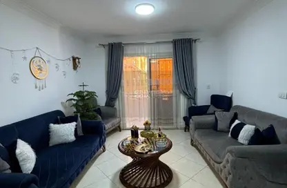 Apartment - 3 Bedrooms - 1 Bathroom for rent in Gardenia City Compound Nasr City - Zahraa Madinat Nasr - Nasr City - Cairo