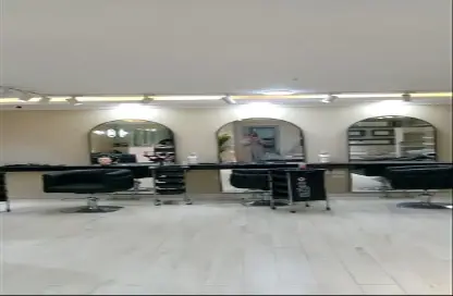 محل تجاري - استوديو - 2 حمامات للايجار في شارع لبنان - المهندسين - الجيزة
