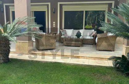 فيلا - 4 غرف نوم - 3 حمامات للبيع في سيزونز ريزيدنس - امتداد المستثمرين الشمالية - مدينة القاهرة الجديدة - القاهرة