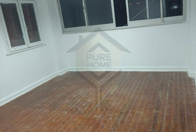 8303001 - Property Image 2