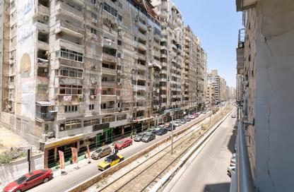 Apartment - 5 Bedrooms - 3 Bathrooms for sale in Laurent - Hay Sharq - Alexandria