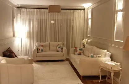 شقة - 3 غرف نوم - 1 حمام للبيع في شارع فارسكور - ميدان تريومف - النزهة - القاهرة