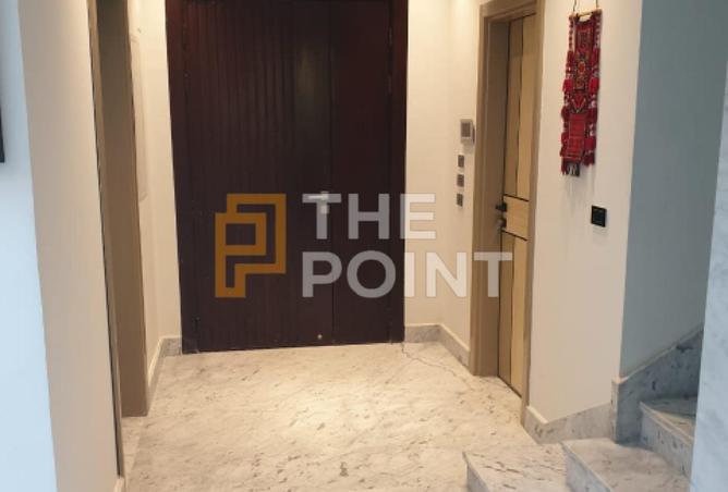8039698 - Property Image 2