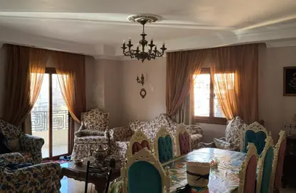 شقة - 3 غرف نوم - 2 حمامات للبيع في شارع 9 - الهضبة العليا - المقطم - القاهرة
