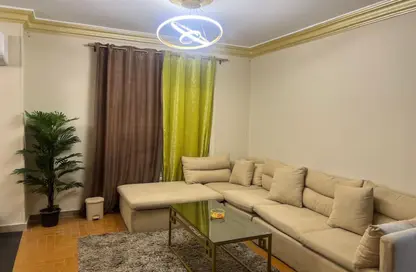 شقة - 3 غرف نوم - 2 حمامات للايجار في شارع احمد بن حنبل - الرحاب المرحلة الأولى - الرحاب - مدينة القاهرة الجديدة - القاهرة